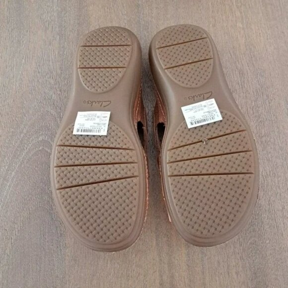 Clarks Artisan Cecily Slide - Color: Tan Combination - Size: 7.5 W - Picture 8 of 9